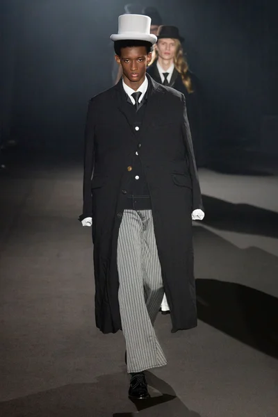 Look 49